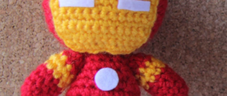 Free patter Iron Man crochet amigurumi